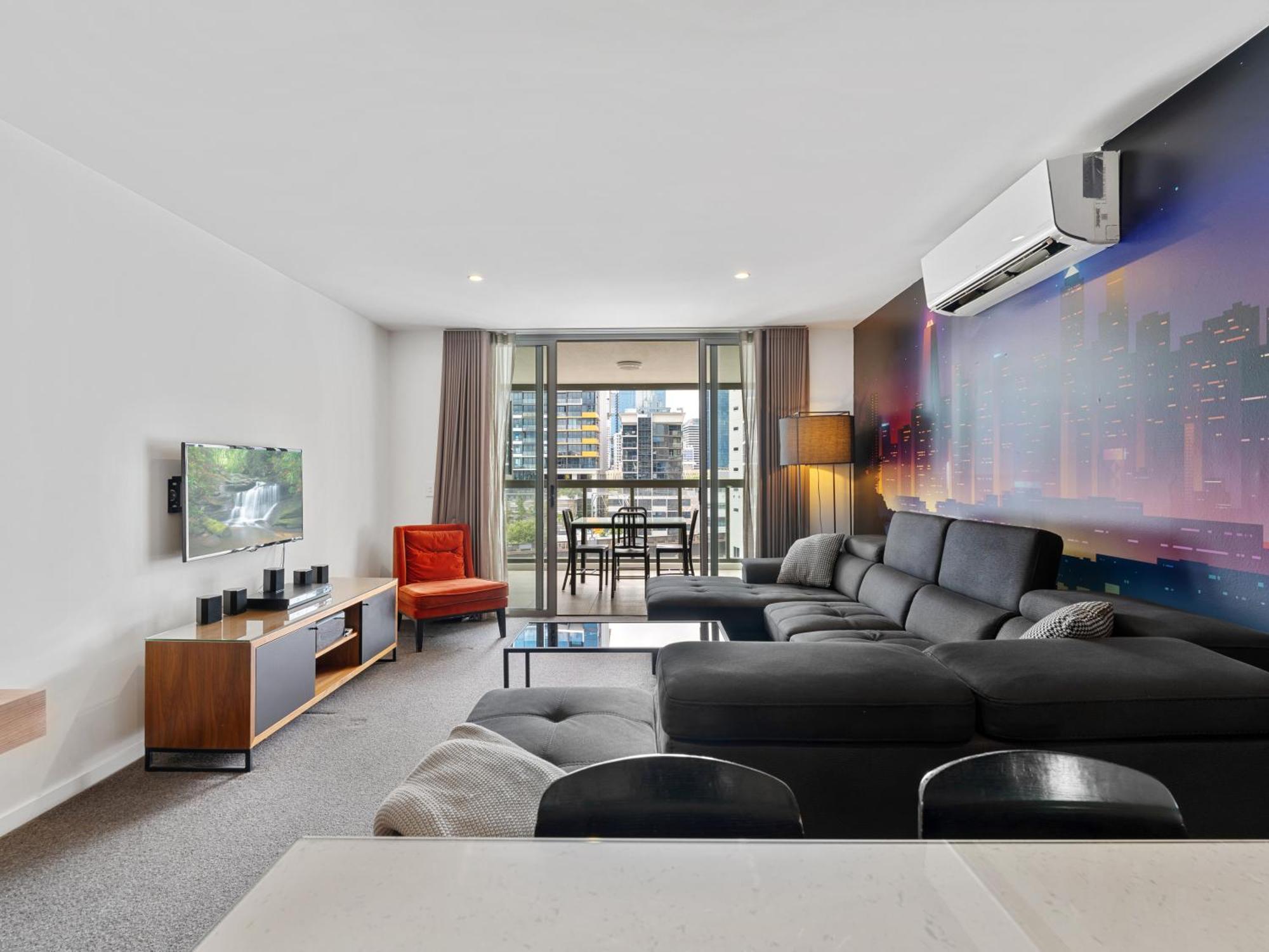 Discover Urban Bliss In Our 1-Bedroom King Bed Apartment! City Views And Cultural Gems Brisbane Kültér fotó